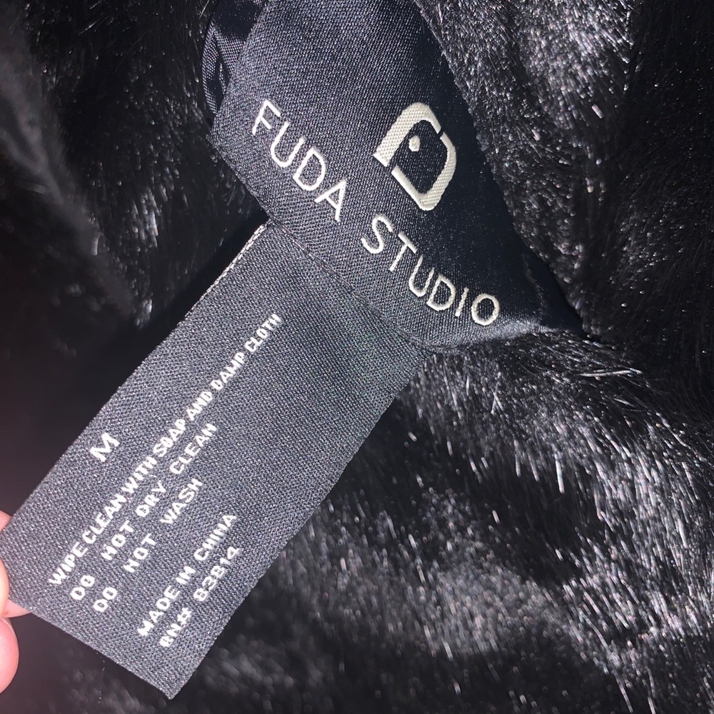 Fuda Studio Reversible Shell - Picture 2 of 4